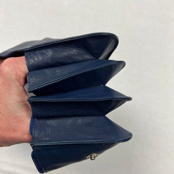 Levenger blue leather multi compartment wallet - Picture 11 of 12